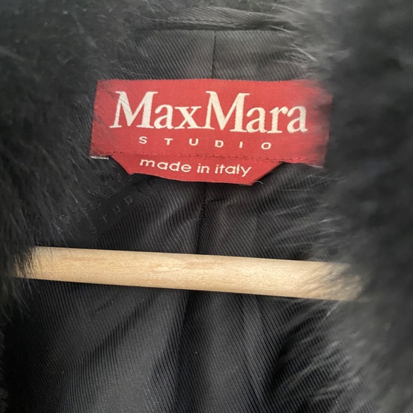 MAX MARA Luxurious Alpaca Faux Fur Coat - Picture 2 of 9